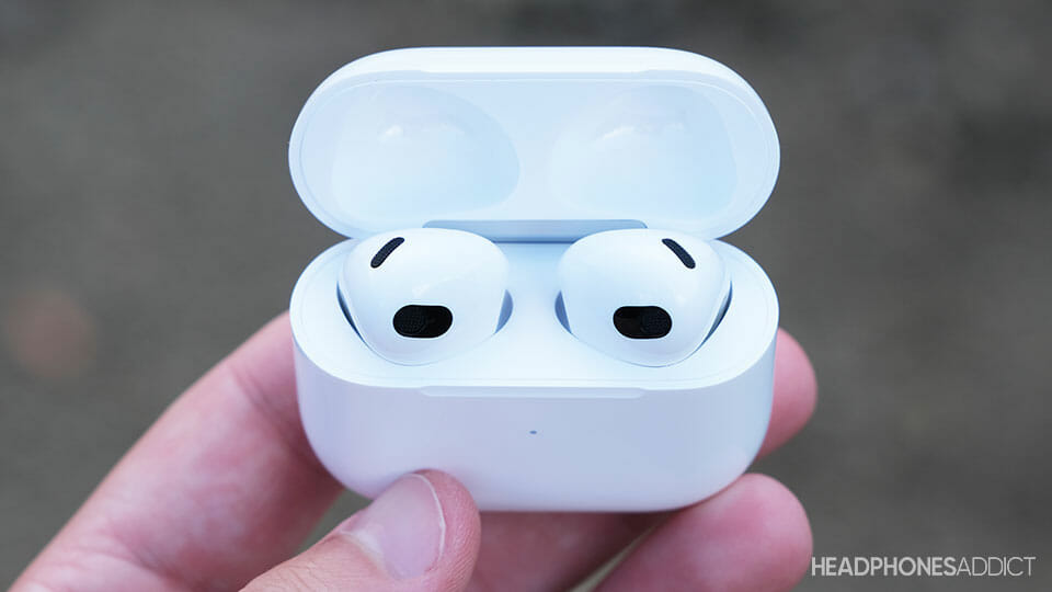 How Long Do AirPods Last? (Real Users Answer)