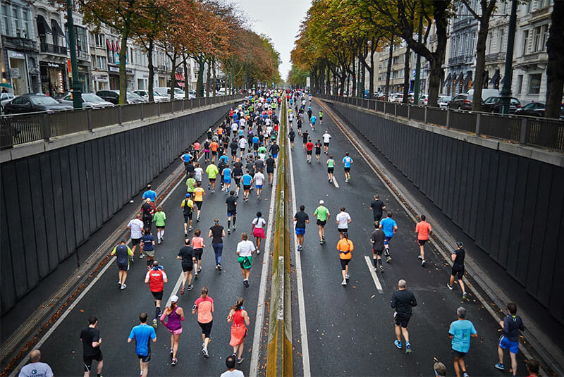 Can you wear headphones in a running race