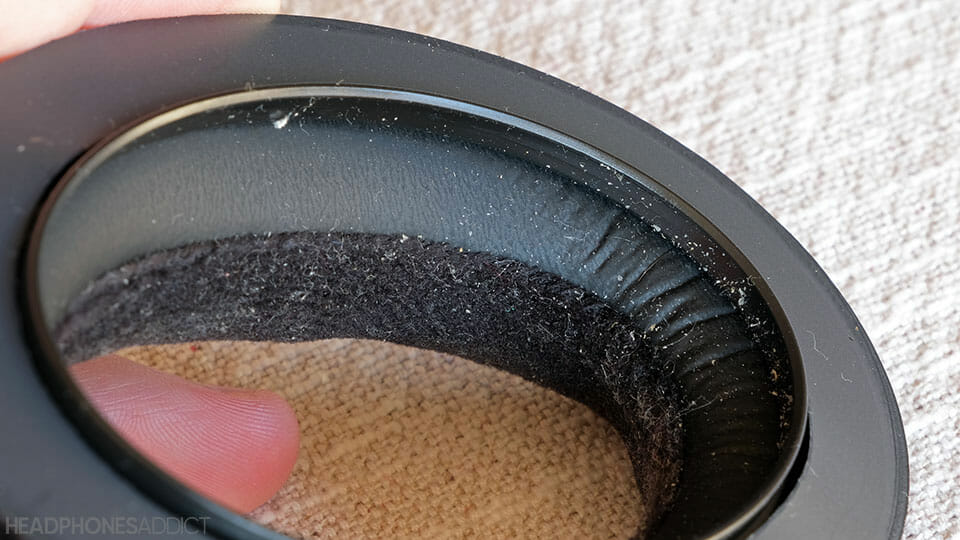 Dirty velour earpads inside