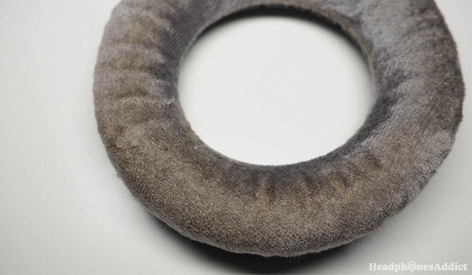 Dirty velour earpads