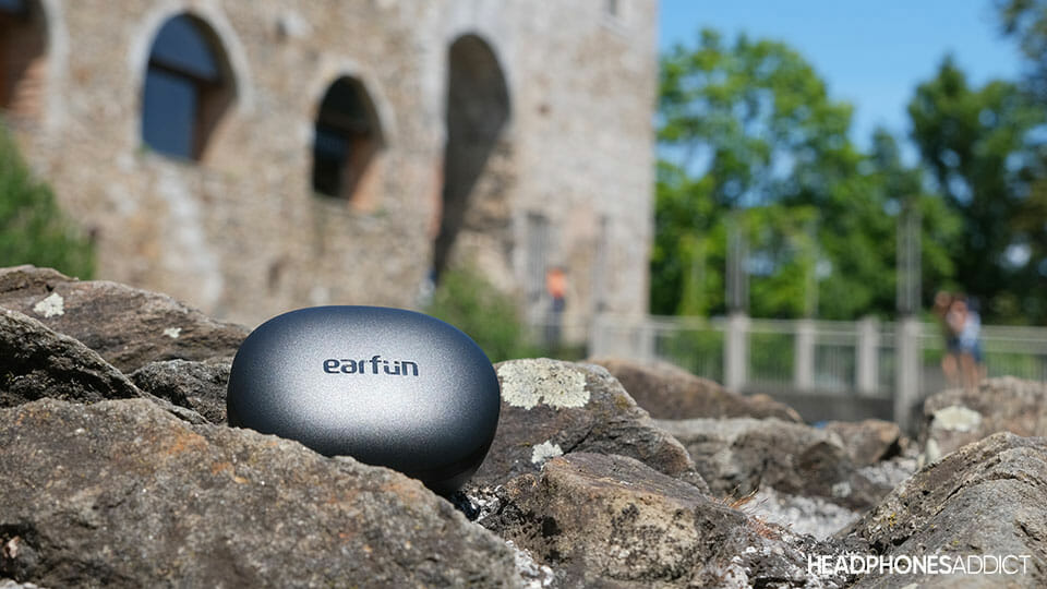 EarFun Air S charging case