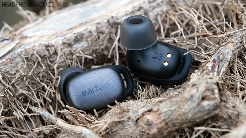 EarFun Free Pro 2 both buds