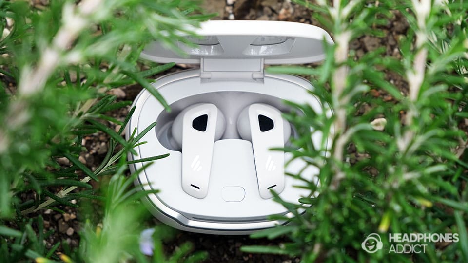 Edifier NeoBuds Pro 2 in a bush