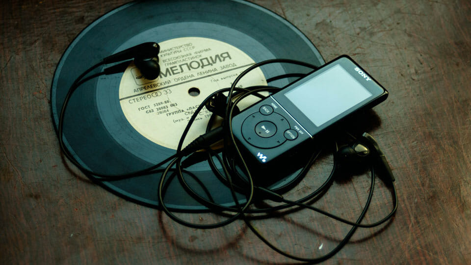 MP3 player & vinyl