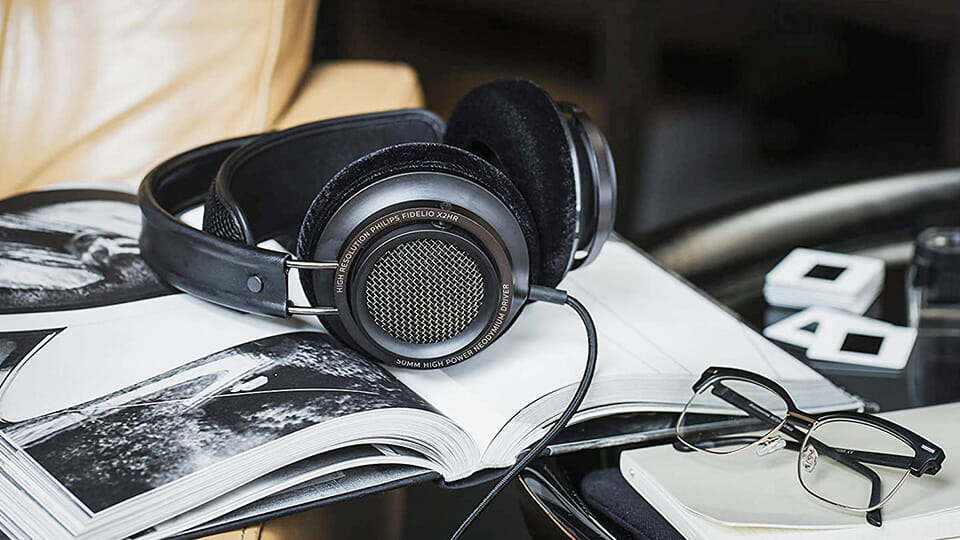 Philips Fidelio X2HR wired headphones