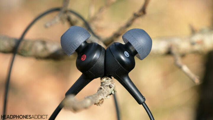 Sony WI-XB400 magnetic buds