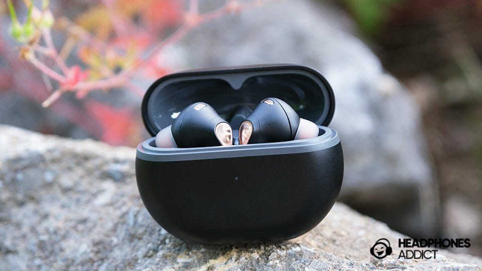 SoundPEATS Capsule3 Pro earbuds in the case